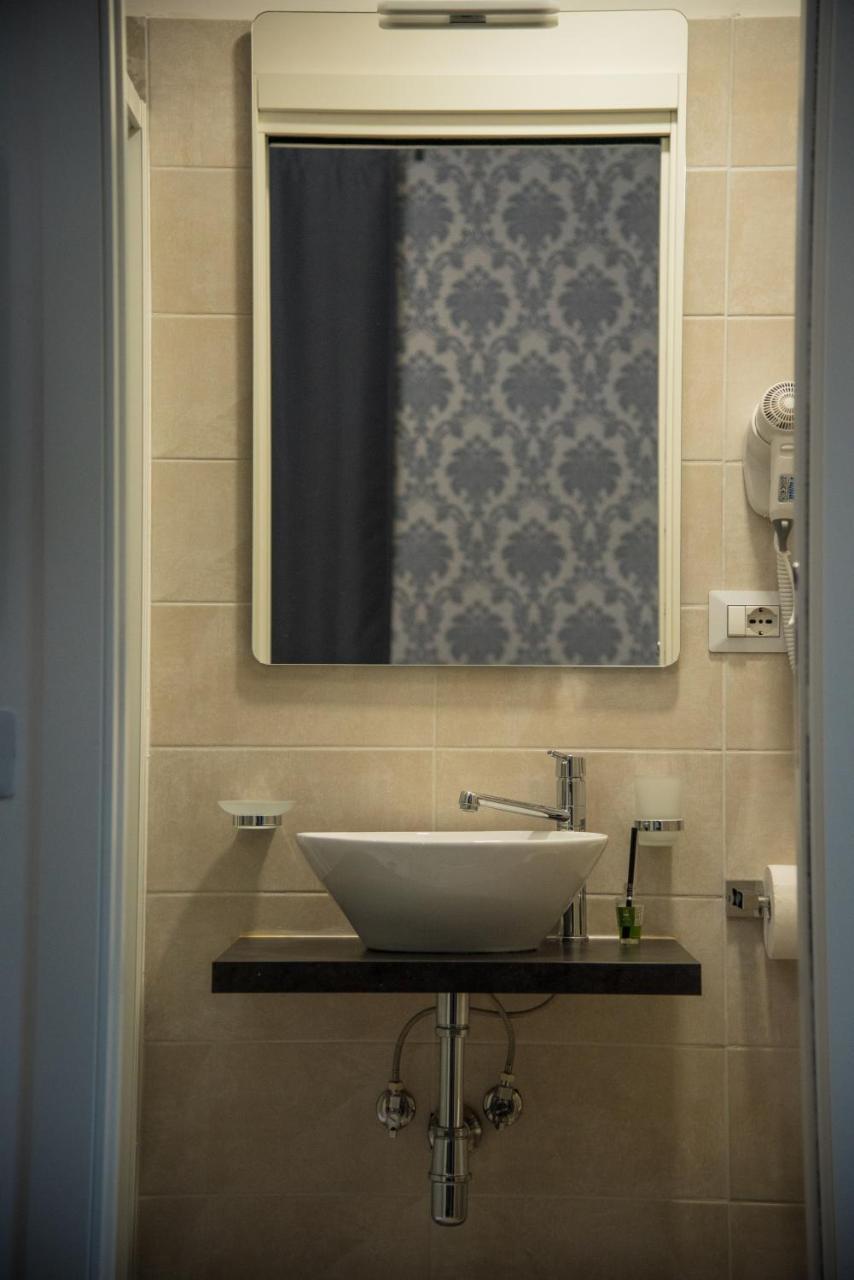 Inside Roma Rooms Dış mekan fotoğraf